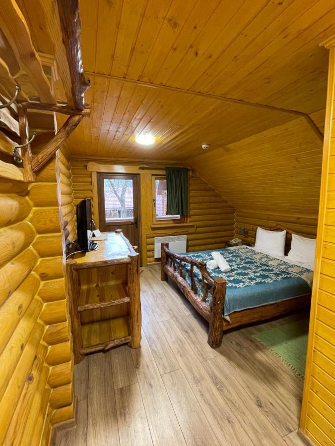 Sky Land Camping & Resort Cricova Exterior photo