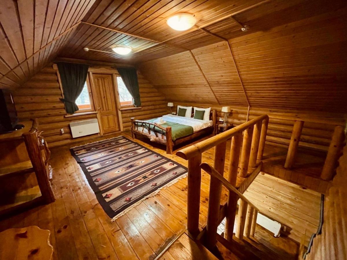 Sky Land Camping & Resort Cricova Exterior photo