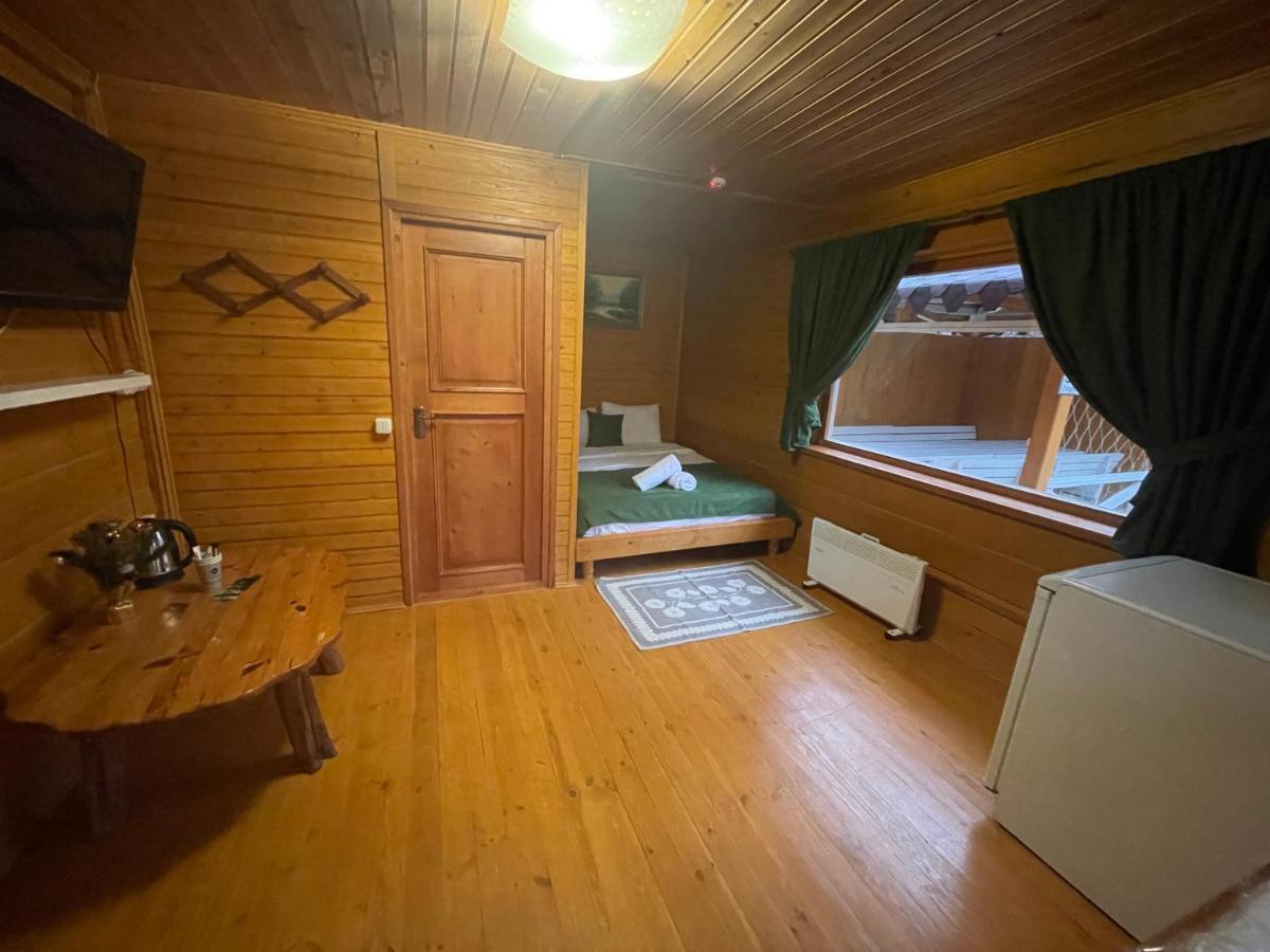 Sky Land Camping & Resort Cricova Exterior photo